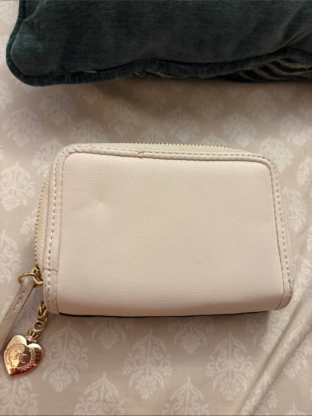 Juicy Couture Black Quilted Wallet with Cream Trim and Gold Embroidery - Picture 7 of 8